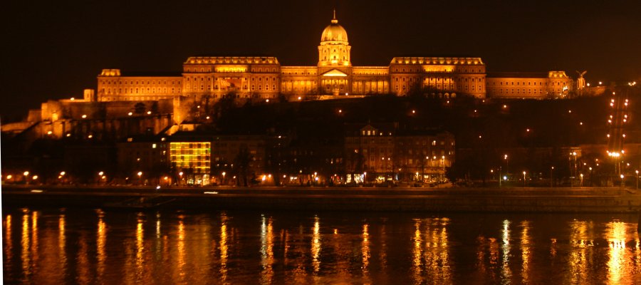 Buda Castle and Matthias Church at night